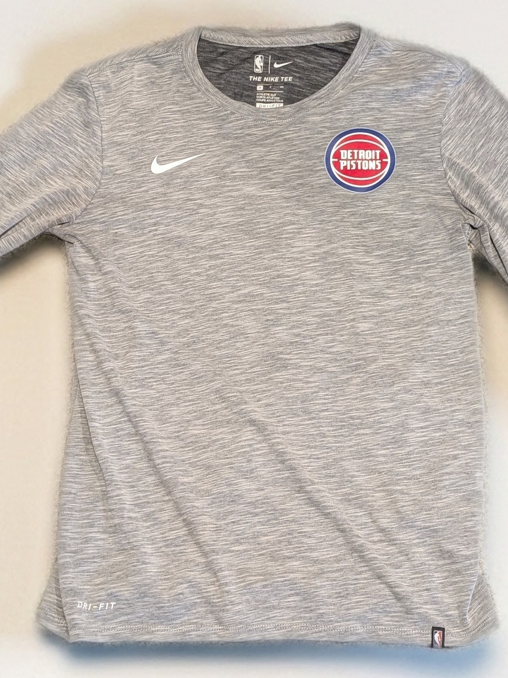 Nike Youth Grey Long Sleeve Detroit Pistons Dri-FIT Tee